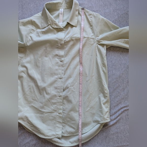 Lululemon Full Day Ahead Shirt in Springtime - Picture 13 of 16